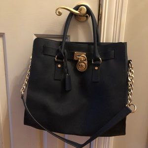 Michael Kors Bag. Navy and Gold